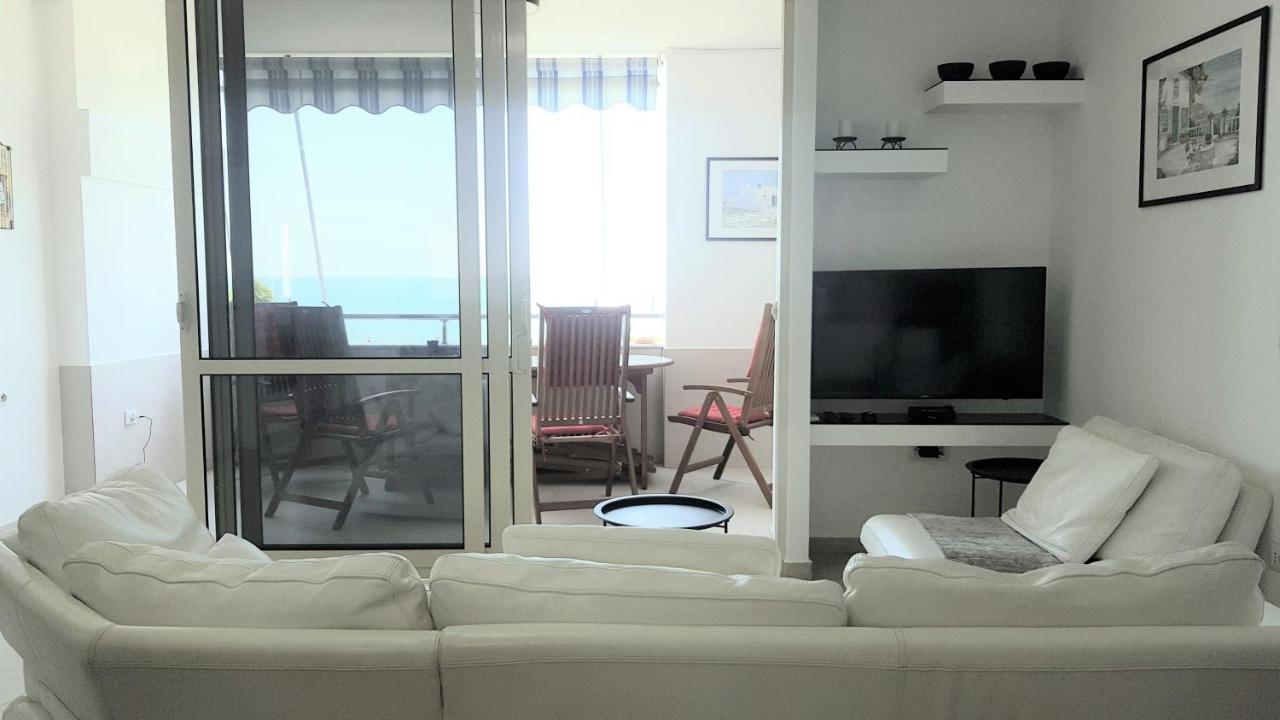 M&I Beach Apartment With Sea View Durrës Buitenkant foto