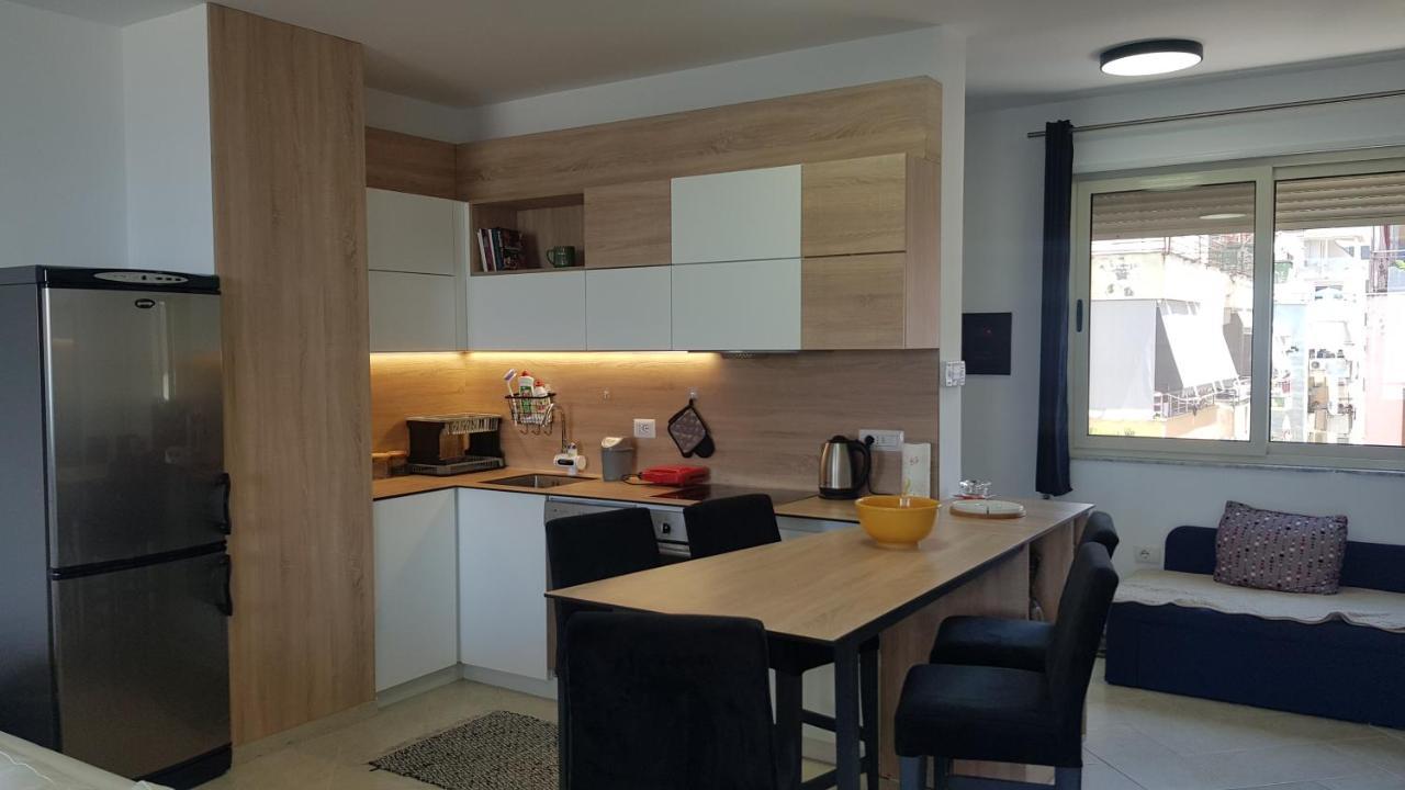 M&I Beach Apartment With Sea View Durrës Buitenkant foto