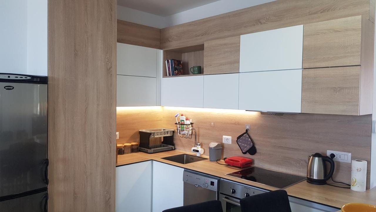 M&I Beach Apartment With Sea View Durrës Buitenkant foto