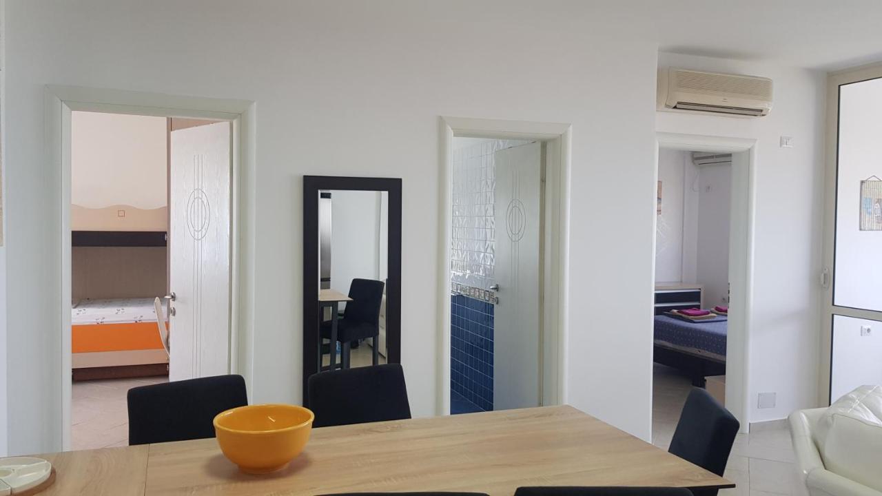 M&I Beach Apartment With Sea View Durrës Buitenkant foto